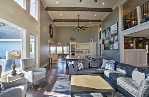 Garden City Casa | Modern Huge Home! 11,500 sq. ft! Family Reunions or Big Group! Perfect Location