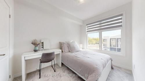 Gormley Casa | Modern in Richmond Hill