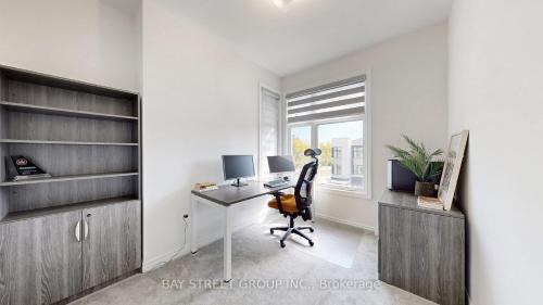 Gormley Casa | Modern in Richmond Hill