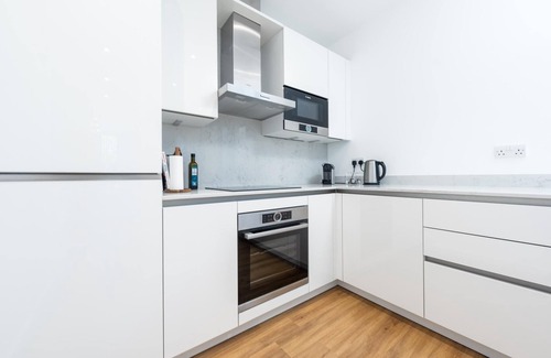 Grove Apartamento | Modern Kingston Home close to Hampton Court Palace by UnderTheDoormat
