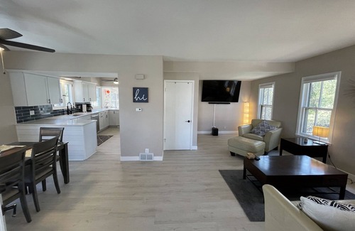 Wind Lake Casa | Modern Lake House: Sandy Floor, Beautiful Views