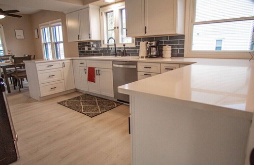 Wind Lake Casa | Modern Lake House: Sandy Floor, Beautiful Views