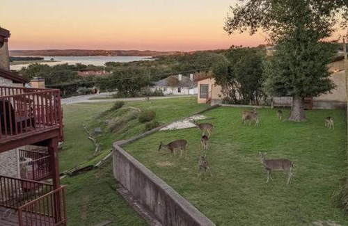 Canyon Lake Apartamento | MODERN LAKEVIEW 2 STORY TOWNHOME - Bring Kids, Dogs, Jetski, Boat, Golf Clubs!