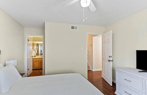 Canyon Lake Apartamento | MODERN LAKEVIEW 2 STORY TOWNHOME - Bring Kids, Dogs, Jetski, Boat, Golf Clubs!