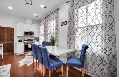 Metropolitan Casa | Modern Living in Thomas Square! Centrally located to Downtown & Tybee Island!