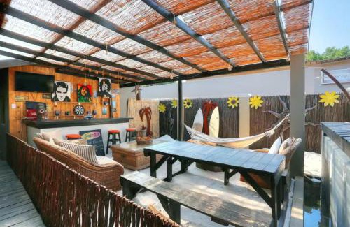 Kareeberg Apartamento | Modern Loft with Free Parking & Wi-Fi close to Sandton & CBD