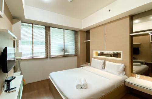 Bangka Apartamento | Modern Look and Comfort 2BR Kemang Village Apartment By Travelio