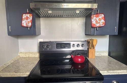 Copperas Cove Casa | Modern Lux Clean 3BR 2BA Near Ft. Cavazos—King Bed, Massage Chair, Pet-Friendly