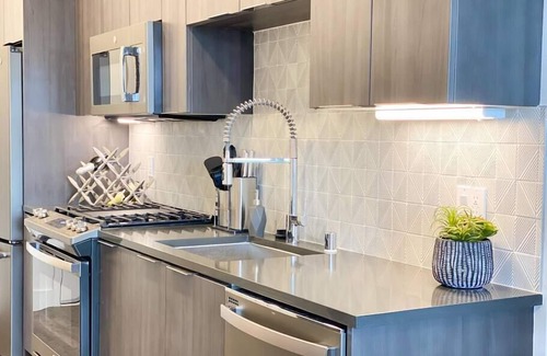 Milpitas Apartamento | Modern Luxe Apartment in Heart of Silicon Valley