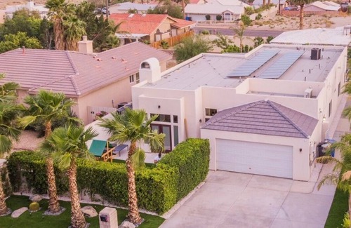 Desert Hot Springs Villa | Modern Luxury Villa With Outdoor Kitchen Pool & Spa