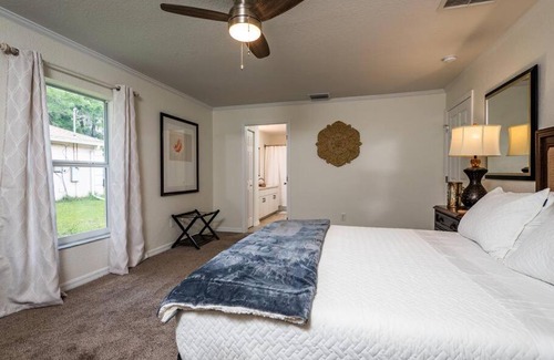 Fellowship Casa | Modern & Luxurious 3BR Home - Gem - Car Garage