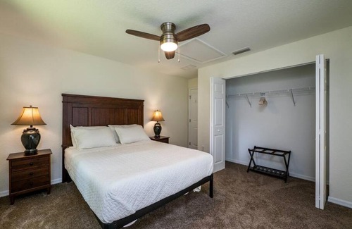 Fellowship Casa | Modern & Luxurious 3BR Home - Gem - Car Garage