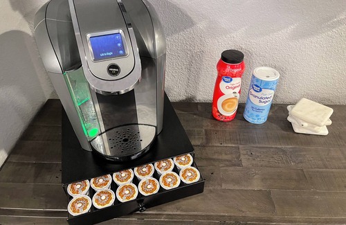 Edenvale Casa | Modern Luxurious One Bedroom House with backyard