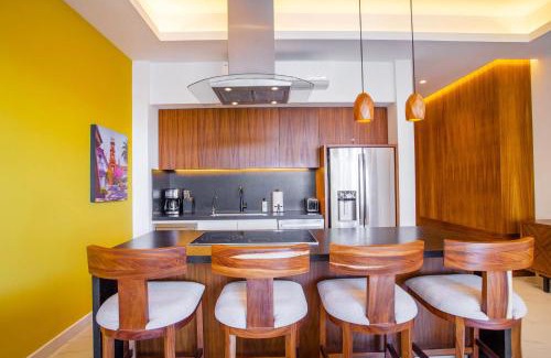 Emiliano Zapata Casa | Modern Luxury 2BR in Romantic Zone