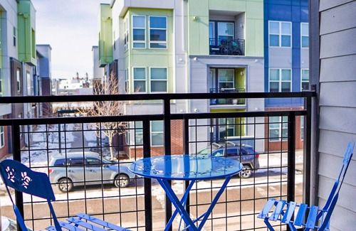 Highland Apartamento | Modern Luxury Apt in Downtown Denver + King Bed + Private Garage + Pool