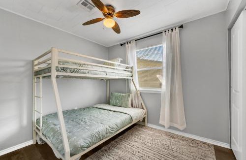 Lawton Casa | Modern Luxury Haven - Near Fort Sill & Hospital
