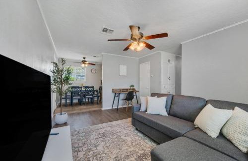 Lawton Casa | Modern Luxury Haven - Near Fort Sill & Hospital