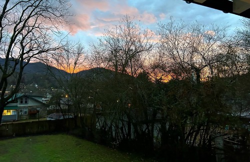 Bryson City Casa | Modern Luxury meets Downtown Experience Centrally-Located in Bryson City