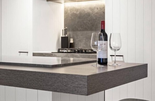Collingwood Apartamento | Modern, Luxury Oasis