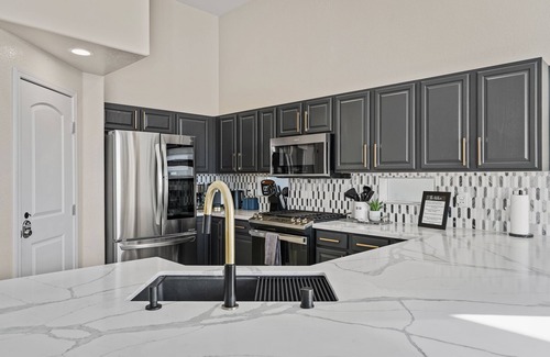 Sparks Casa | Modern Marina Lake Home with Amazing Views