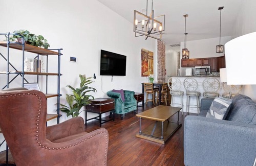 Tulane - Gravier Casa | Modern Mid-City Home | Mins - Superdome & Museums