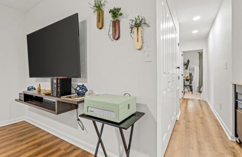 Tallahassee Casa | Modern Midtown Charm Free Parking Fsu, Downtown