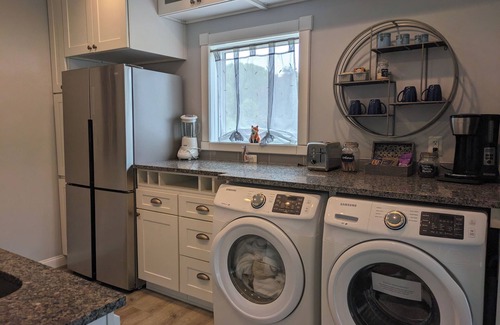 Ruckersville Casa | Modern mountain guesthouse w/hot tub access and 5-15m to many local activities