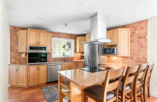 Bolton Valley Condominio | Modern Mountain Oasis -ski and ride, bike, hike, swim