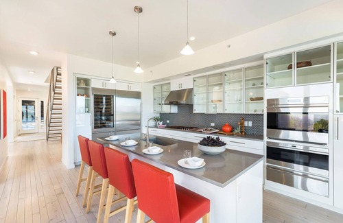 Healdsburg Casa | Modern Mountain Top Retreat