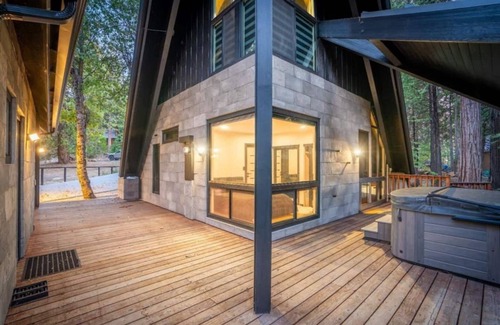 Musick Ridge Cabina | Modern Mtn Luxette -Soak, Stay, & Be Spoiled
