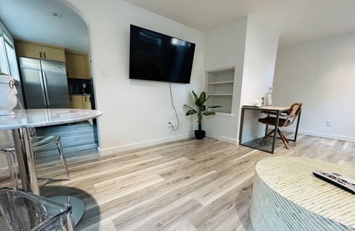 North End Casa | Modern North End Bungalow Downstairs w/Parking!