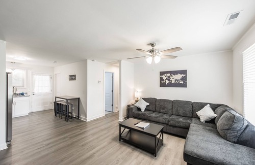 Gallatin Casa | Modern North of Nashville Retreat- Easy Lake Access