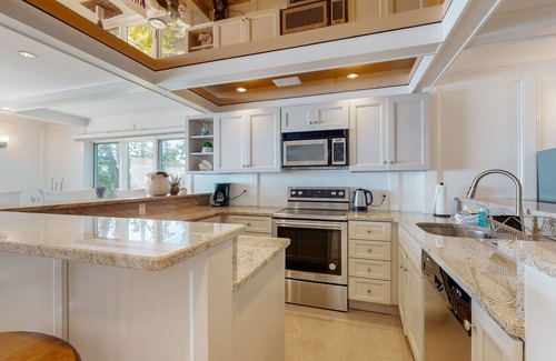 Gloucester Casa | Modern oceanfront home with scenic deck, grill, games, chef's kitchen, & W/D