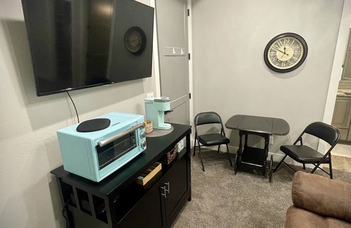 Filer Apartamento | Modern One Bedroom Studio with Kitchenette
