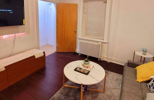 South Plainfield Apartamento | Modern, parking internet Netflix