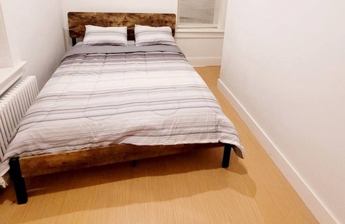 South Plainfield Apartamento | Modern, parking internet Netflix