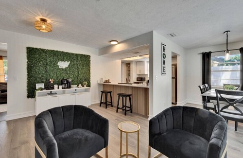 Terrace Park Apartamento | Modern Pool Home w/ Game Rm 1 min to Busch Gardens