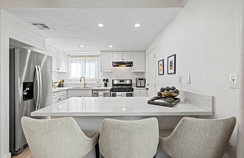 Lancaster Casa | Modern Private 3BR/2BA Home & Spacious Yard