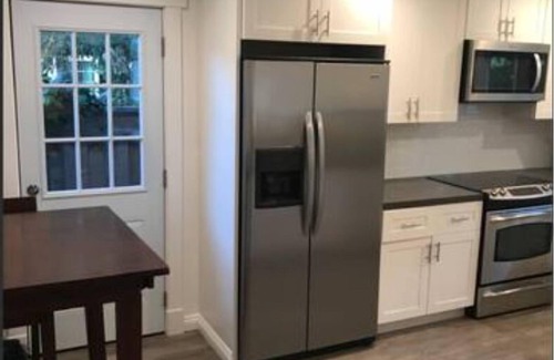 Shoreline West Casa | Modern Private Home W/Pool Near Downtown MV!