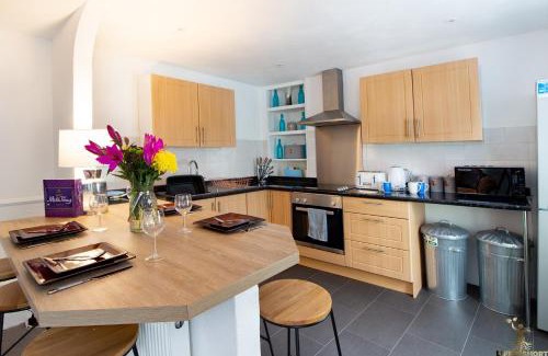 Exeter Casa | Modern Quirky Exeter City Cottage 2 min walk - shops