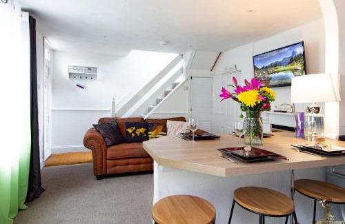 Exeter Casa | Modern Quirky Exeter City Cottage 2 min walk - shops