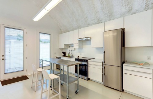Abercorn Heights Apartamento | Modern Quonset Hut in Midtown Savannah