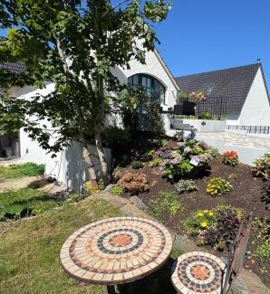 Trierweiler Apartamento | Modern renoviertes Appartment am Luisenhof