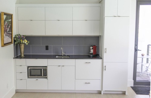 Bouldin Casa | Moderno de 3 pisos, piscina, jardín Living