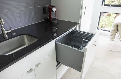 Bouldin Casa | Moderno de 3 pisos, piscina, jardín Living