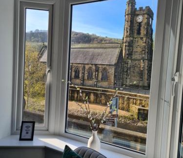 Mytholmroyd Apartamento | Modern River View Mytholmroyd Apartment