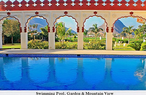 Pushkar Complejo | Modern Room at Lush Green Resort Near to Lake and Downtown