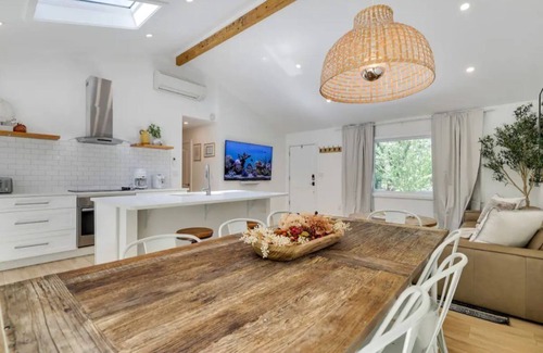 Henryville Casa | Modern Rustic Private Ranch w/ Peloton!