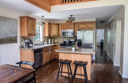 Wilmington Cabina | Modern, Sauna, Near Whiteface/Lake Placid, Dogs, Mountain Views