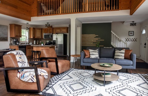 Wilmington Cabina | Modern, Sauna, Near Whiteface/Lake Placid, Dogs, Mountain Views